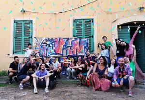 Happy People Photo